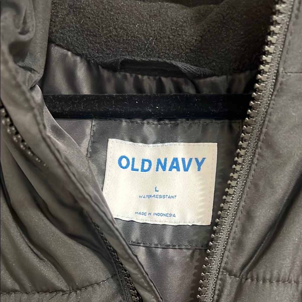 Old Navy Black Puffer Jacket with Hood and Quilted Design - Picture 2 of 5